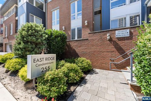 255 Laird Ave, Cliffside Park, NJ, 07010-1278 | Card Image