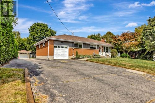 54 Paris Links Rd, Paris, ON, N3L1R3 | Card Image