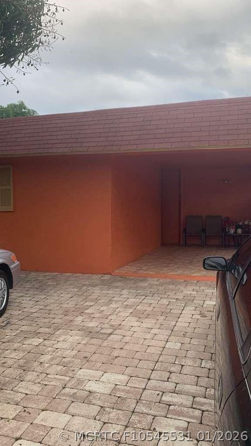 2070 Ne 2nd Ave, Pompano Beach, FL, 33060-4914 | Card Image