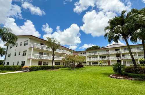 563 Fanshaw N, Boca Raton, FL, 33434-3068 | Card Image