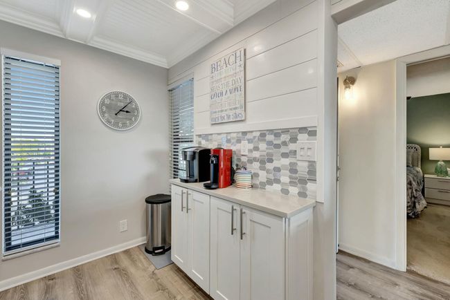 UNIT-402 - 15 Royal Palm Way, Condo with 2 bedrooms, 2 bathrooms and null parking in Boca Raton FL | Image 4