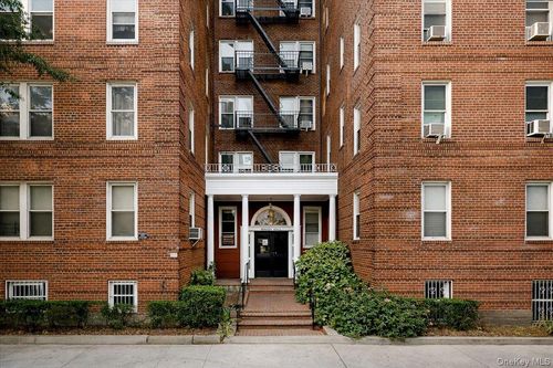 f5-114-20 Queens Blvd, Forest Hills, NY, 11375 | Card Image