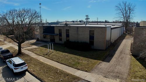 32537 Parklane Street, Garden City, MI, 48135 | Card Image