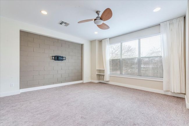Living Room | Image 9