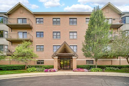 unit-210-20 Trafalgar Sq, Lincolnshire, IL, 60069-3068 | Card Image