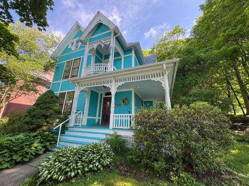 304 Jefferson St, Brookville, PA, 15825-1147 | Card Image