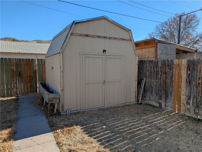 View of shed with fence | Image 23