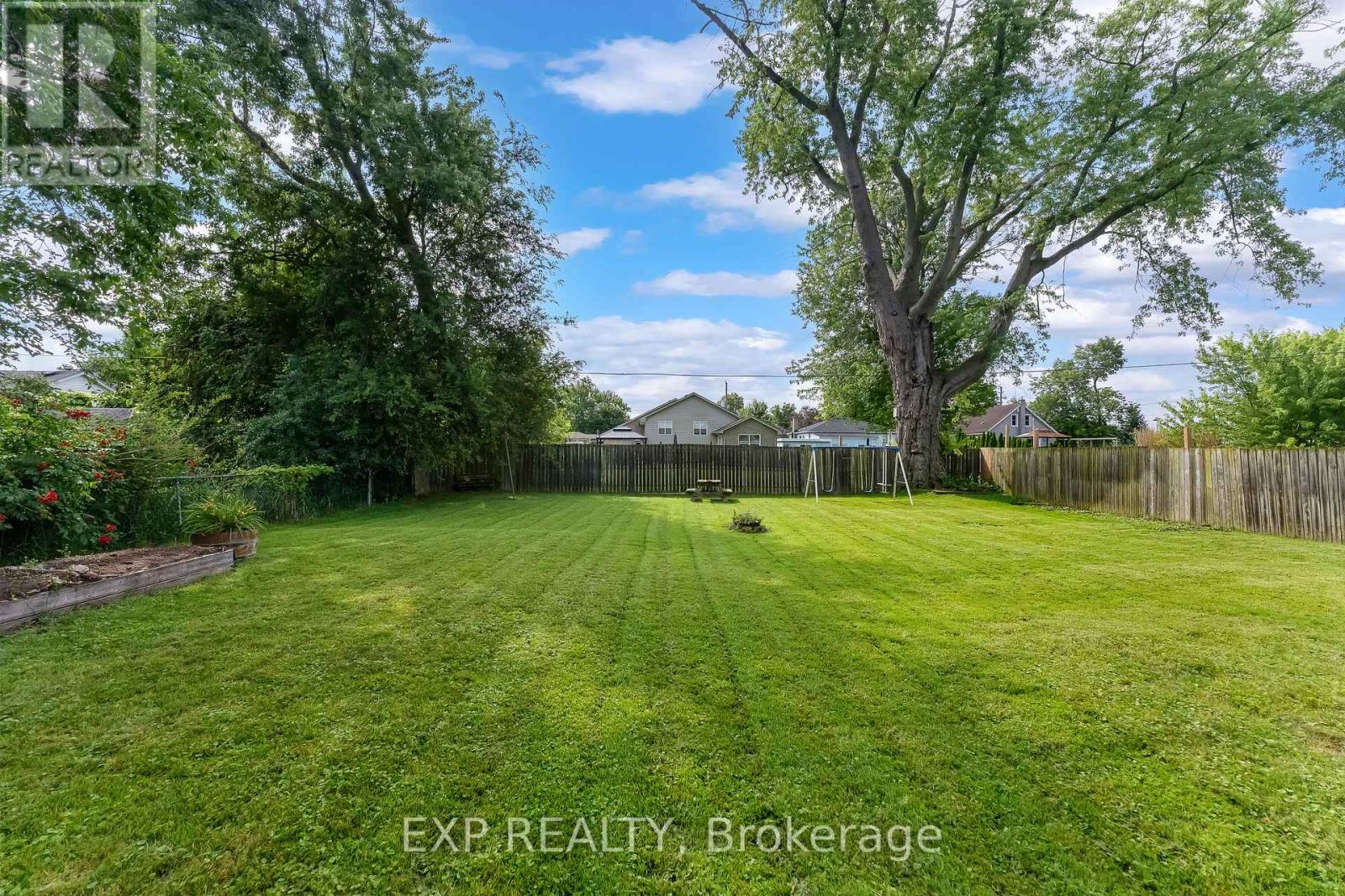 Residential in Niagara Falls (Chippawa) 5