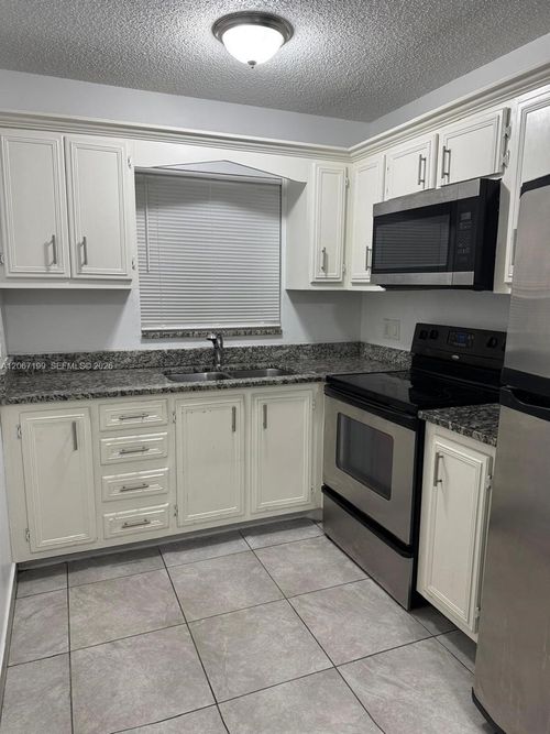 3-1746 3rd Ave N, Lake Worth, FL, 33460-3285 | Card Image