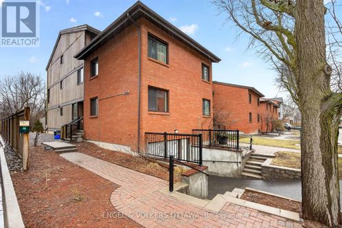 b-35 Robinson Avenue, Ottawa, ON, K1N8N8 | Card Image