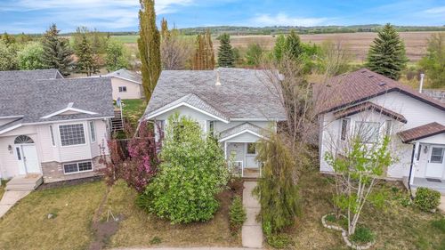 45 Durand Cres, Red Deer, AB, T4R3A7 | Card Image