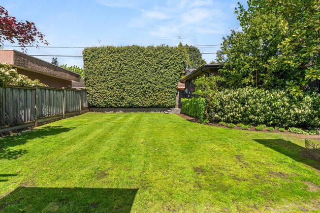 3985 W 39 Th Avenue, House other with 6 bedrooms, 4 bathrooms and 2 parking in Vancouver BC | Image 40