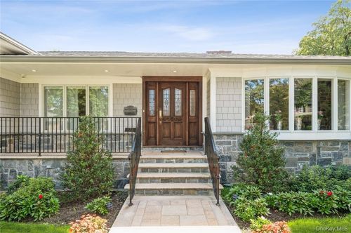 176 Townsend Ave, Pelham, NY, 10803-3114 | Card Image