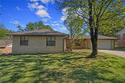 1504 N Hills Blvd, Van Buren, AR, 72956-2140 | Card Image