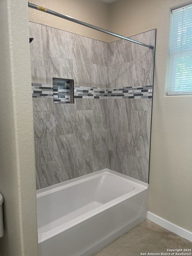 2 - 25617 Campbellton Rd, House other with 3 bedrooms, 2 bathrooms and null parking in San Antonio TX | Image 18