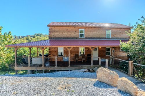 567 Edgewood Dr, Gatlinburg, TN, 37738-4446 | Card Image