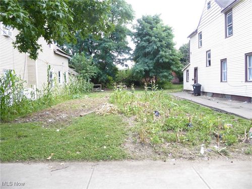 6707 Colgate Ave, Cleveland, OH, 44102-4207 | Card Image