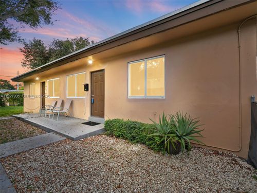 front-1460 Nw 52nd St, Miami, FL, 33142-3830 | Card Image