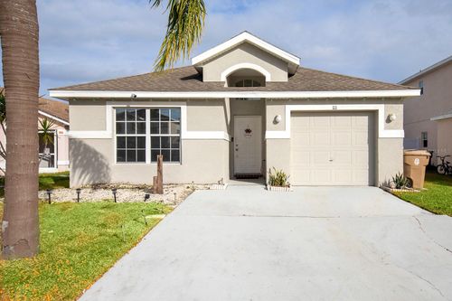 111 Windy Dune Ct, KISSIMMEE, FL, 34743-8358 | Card Image