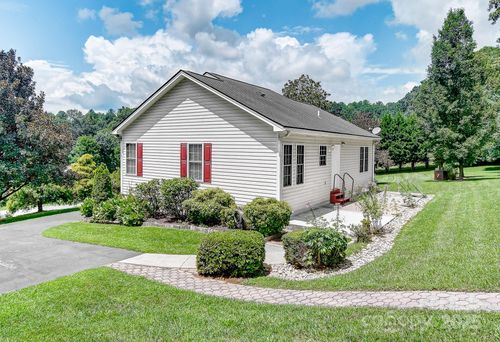 99999 Black Bear Ridge Trl, Zirconia, NC, 28790 | Card Image