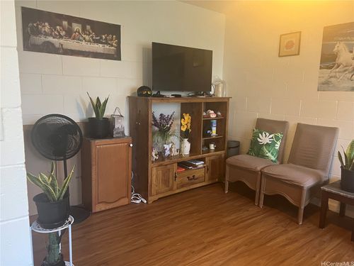 b112-1470 Kaumualii St, Honolulu, HI, 96817-4824 | Card Image