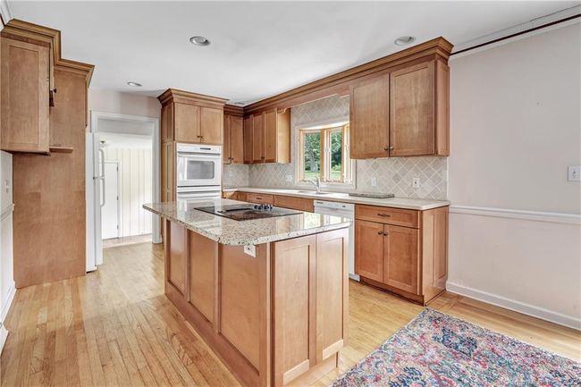 193 Walnut Tree Hill Rd, House other with 3 bedrooms, 2 bathrooms and null parking in Shelton CT | Image 11