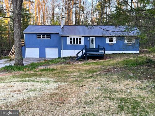 203 Pebble Ln, BIGLERVILLE, PA, 17307-9624 | Card Image