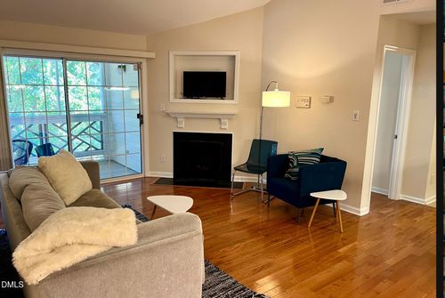 apt-g-1010 Kingswood Dr, Chapel Hill, NC, 27517-9478 | Card Image
