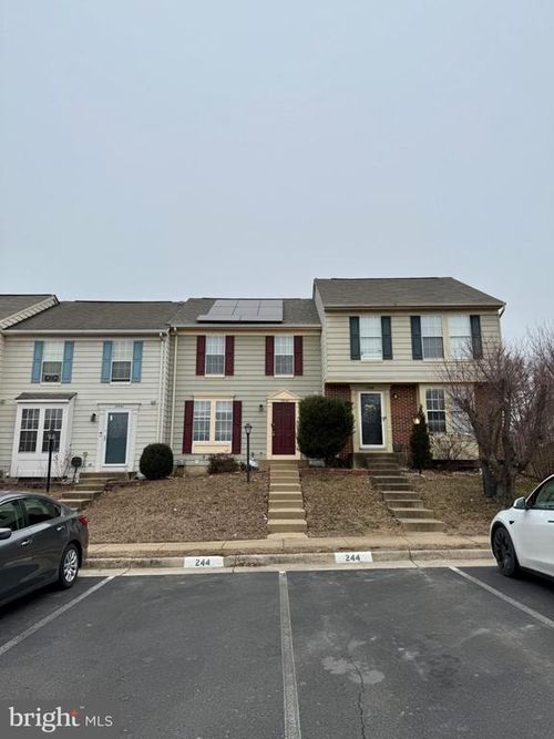 16946 Monmouth Ct, DUMFRIES, VA, 22026-3252 | Card Image