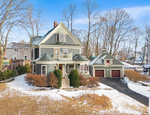 129 High St, Reading, MA, 01867-2418 | Card Image