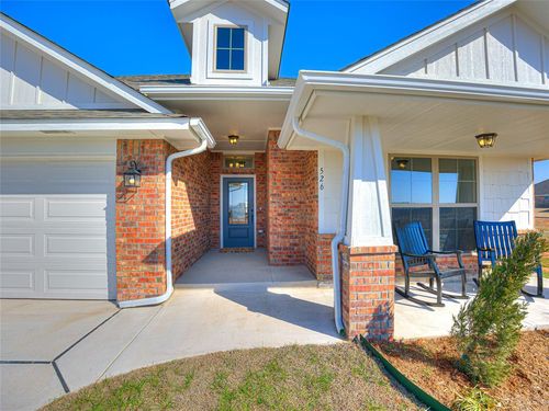 526 Cherrybark Drive, Washington, OK, 73093 | Card Image