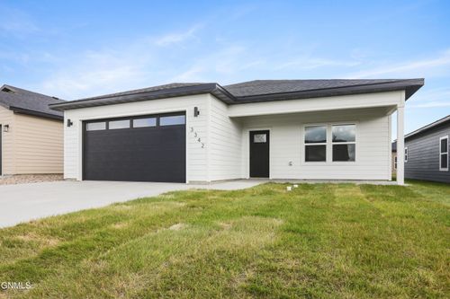 3342 34th St W, Williston, ND, 58801 | Card Image