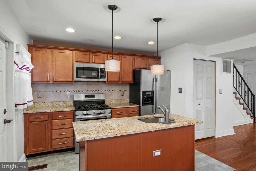 Benton Heights Ave, Baltimore, MD 21206