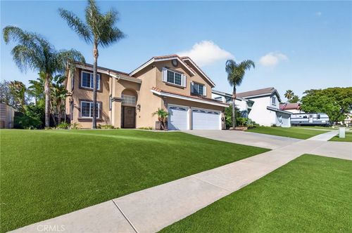 1359 Williamsburg Ln, Corona, CA, 92882 | Card Image