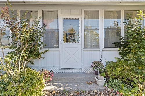 118 Lincoln Rd E, Crystal Beach, ON, L0S1B0 | Card Image