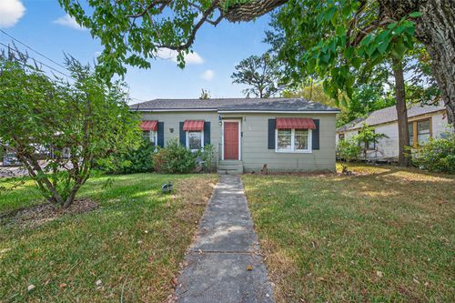 1020 Houston St, Conroe, TX, 77301-2353 | Card Image