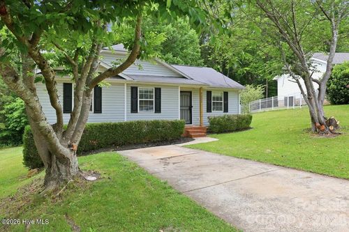 1221 Capps Hollow Dr, Charlotte, NC, 28216-2755 | Card Image