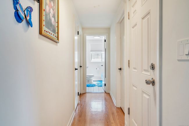 226 Middletown Ave, Home with 6 bedrooms, 2 bathrooms and 8 parking in Wethersfield CT | Image 14