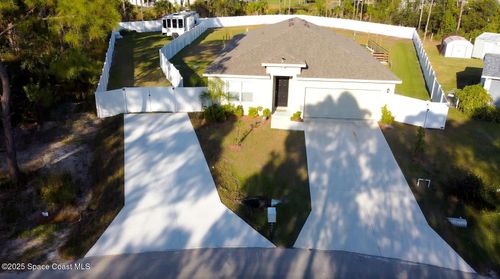 401 La Coco St Sw, Palm Bay, FL, 32908-7104 | Card Image