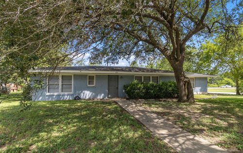 100 Fleetwood St, Bryan, TX, 77801-3909 | Card Image