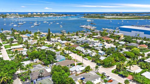 200 E 24th St, Riviera Beach, FL, 33404-4517 | Card Image