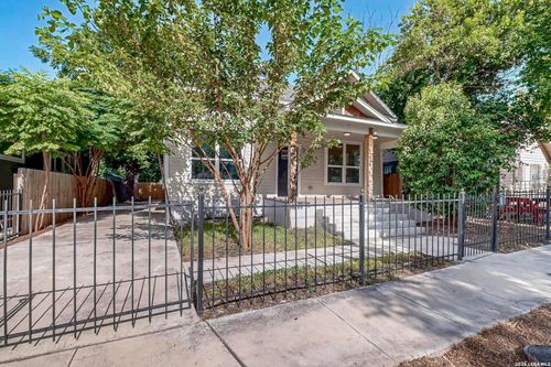 305 Spruce St, San Antonio, TX, 78203-1550 | Card Image