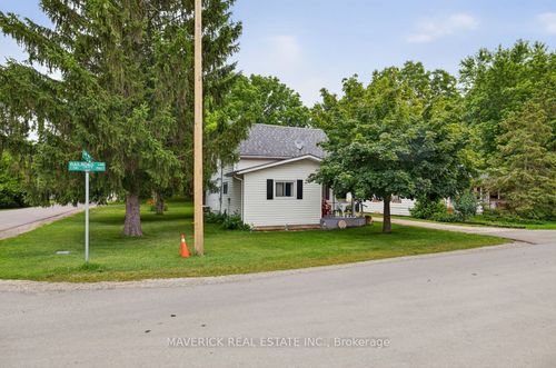 7982 Railroad Line, Brooke Alvinston, ON, N0N1A0 | Card Image