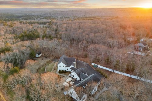 105 Stubble Brook Rd, West Greenwich, RI, 02817-2069 | Card Image