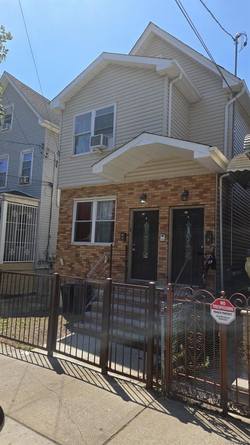 746 E 224th St, Bronx, NY, 10466-4206 | Card Image