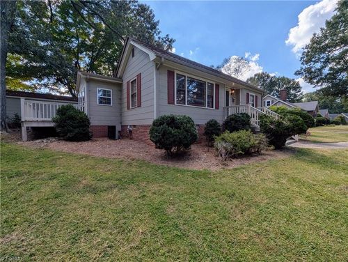 113 Circle Dr, Thomasville, NC, 27360-2608 | Card Image