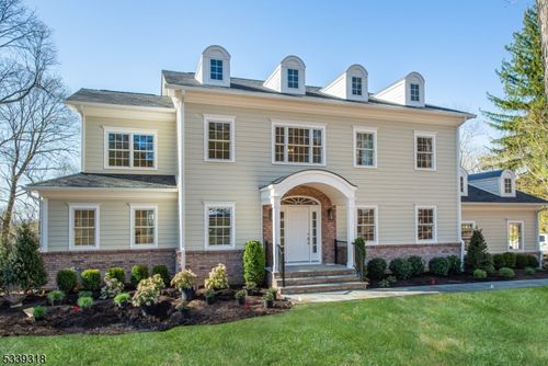 132 Rensselaer Rd, Essex Fells, NJ, 07021-1307 | Card Image
