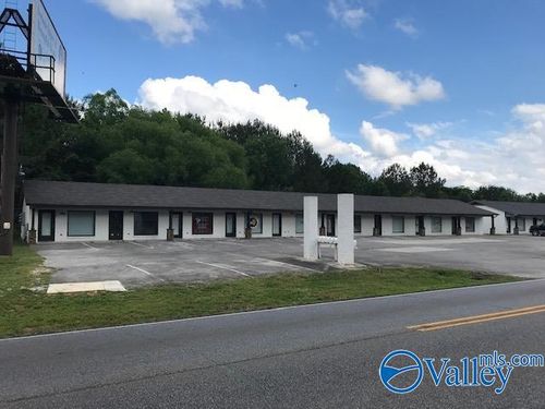 ste-x-6983 Wall Triana Hwy, Madison, AL, 35757-7456 | Card Image