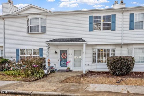 3900 Sterling Pointe Dr, Winterville, NC, 28590-8476 | Card Image