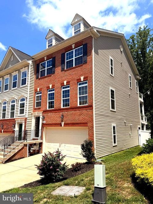 645 Highland Farms Cir, GAMBRILLS, MD, 21054-1065 | Card Image